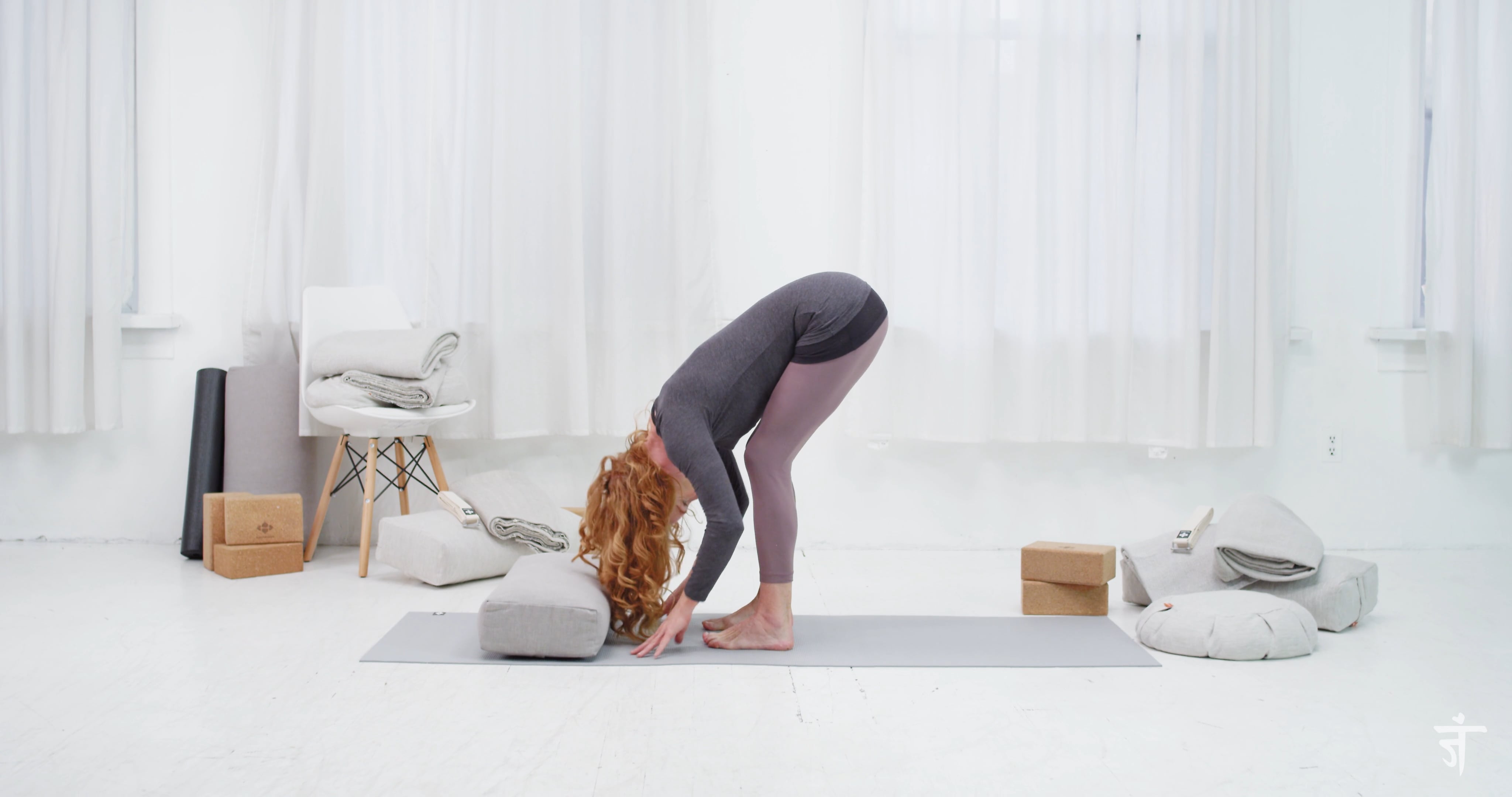 Forward Fold with Kate Potter (3 Mins)