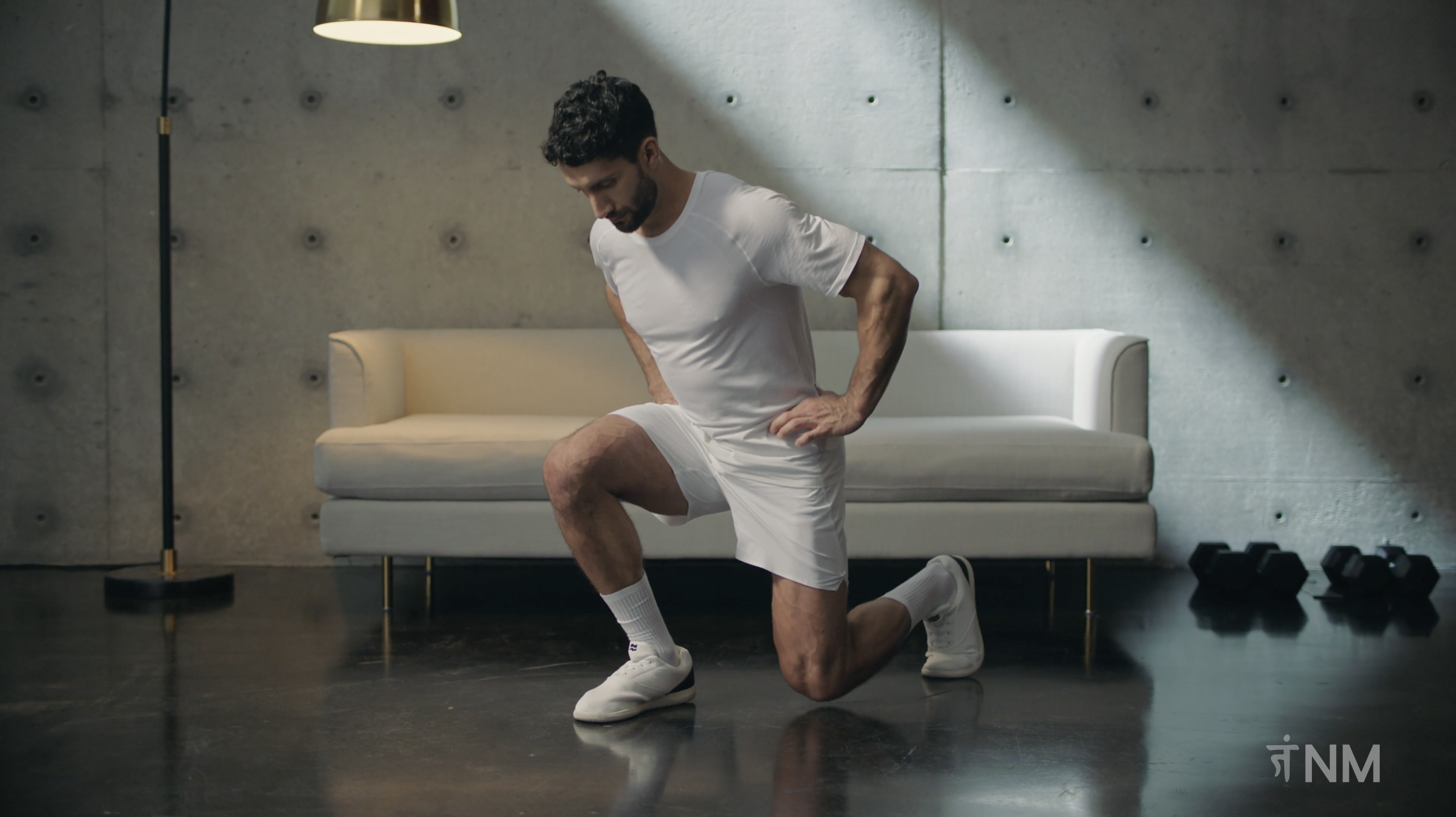 Learn Reverse Lunge with Adrian (4 Mins)