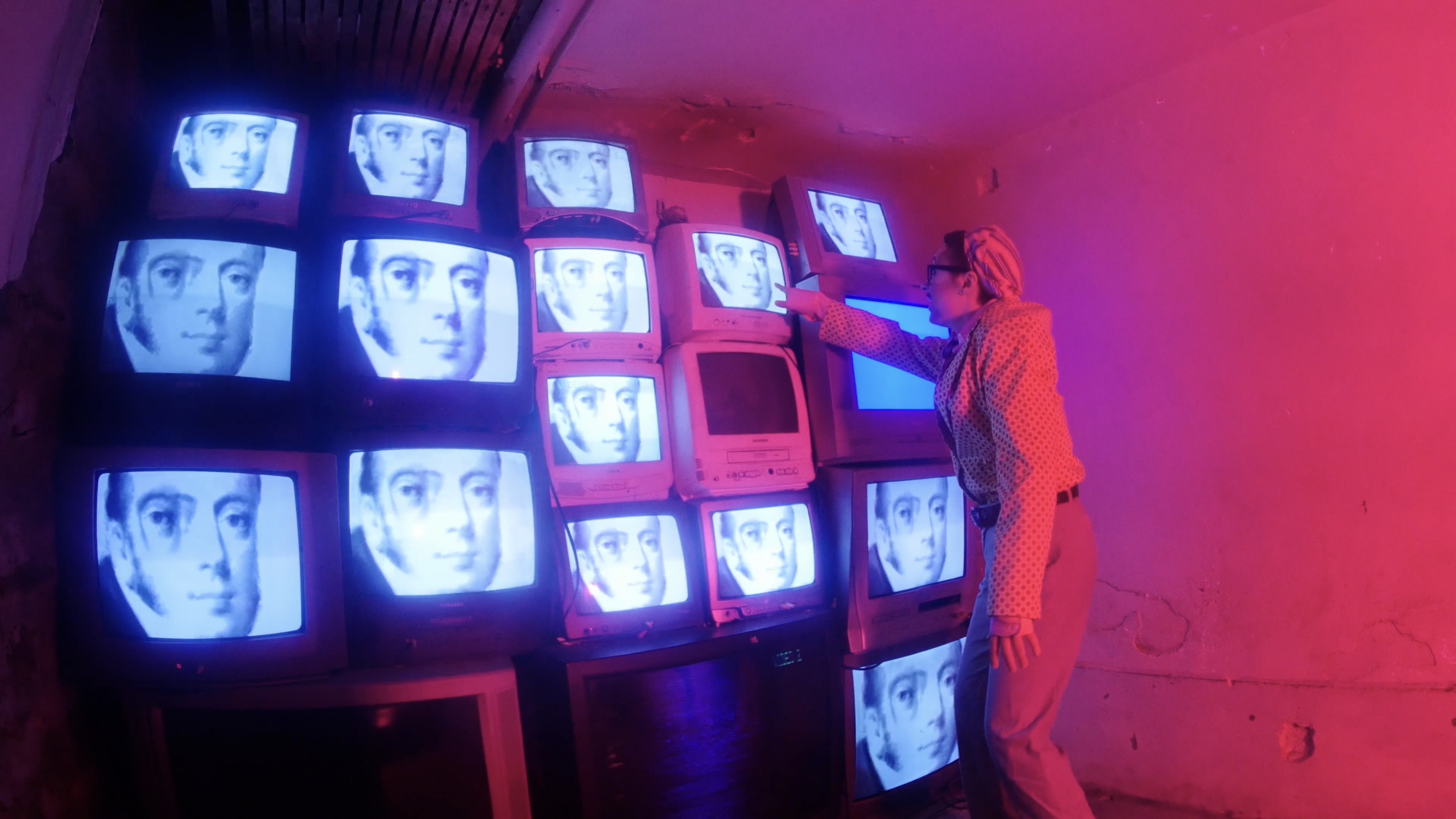 Sir Isengord and the Theory of the Magnificent Spinning Quanto Quasi Table