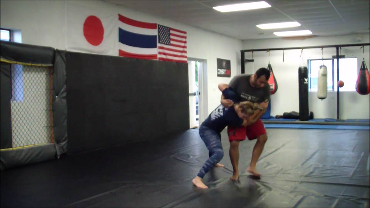 [QS] Clinching and Throwing