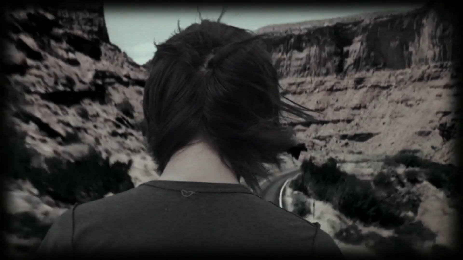 Bring Me The Horizon - It Never Ends