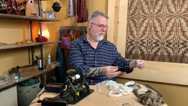 S2E10.6 Spinning Silk
