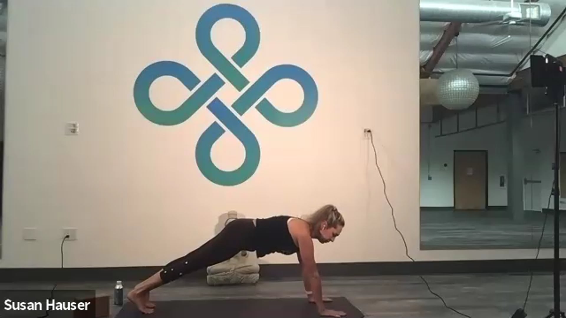 2020-04-16 Susan Hauser Power Yoga