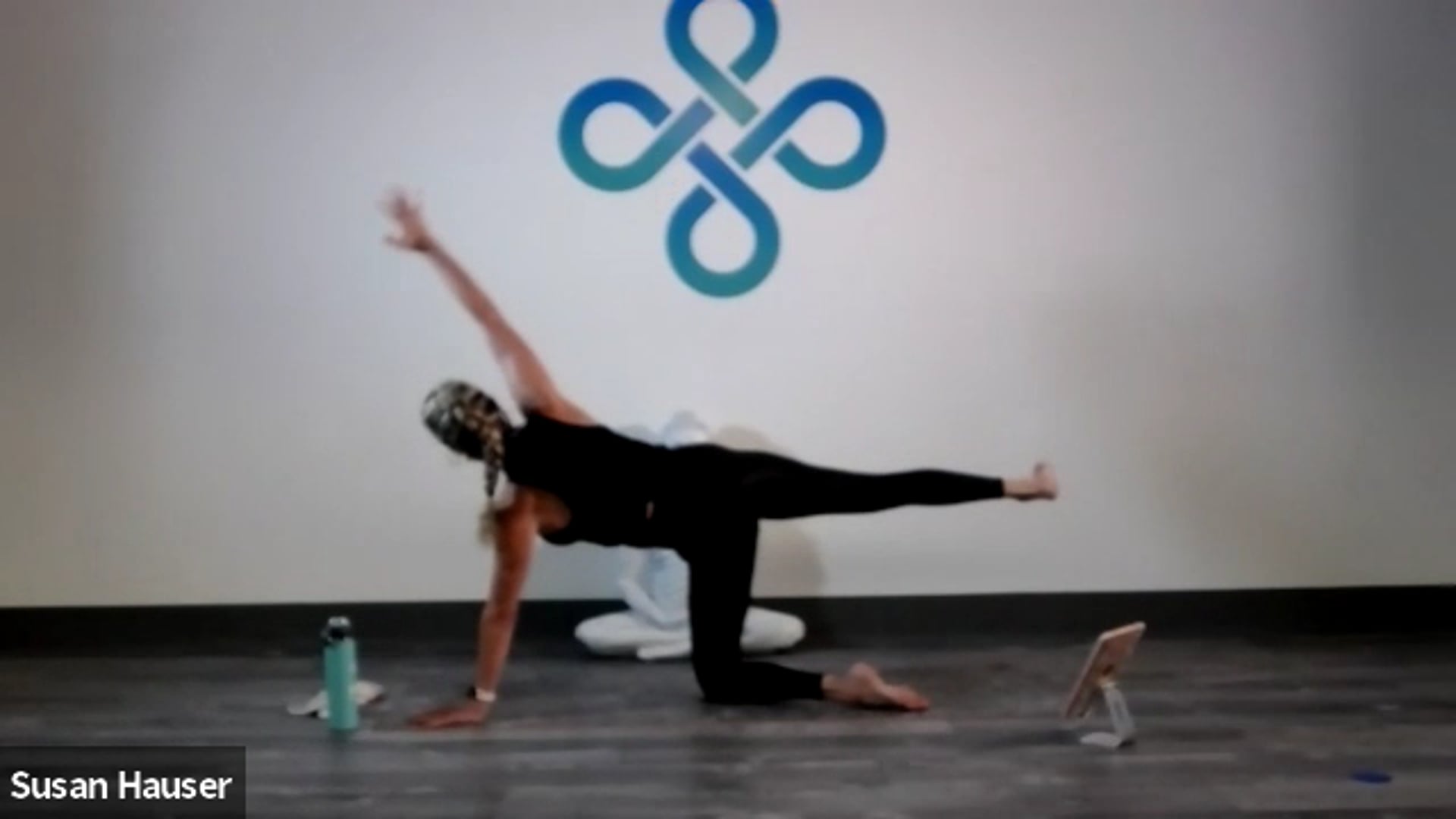 2020-09-10 Susan Hauser Power Yoga ( throwback thursday playlist)