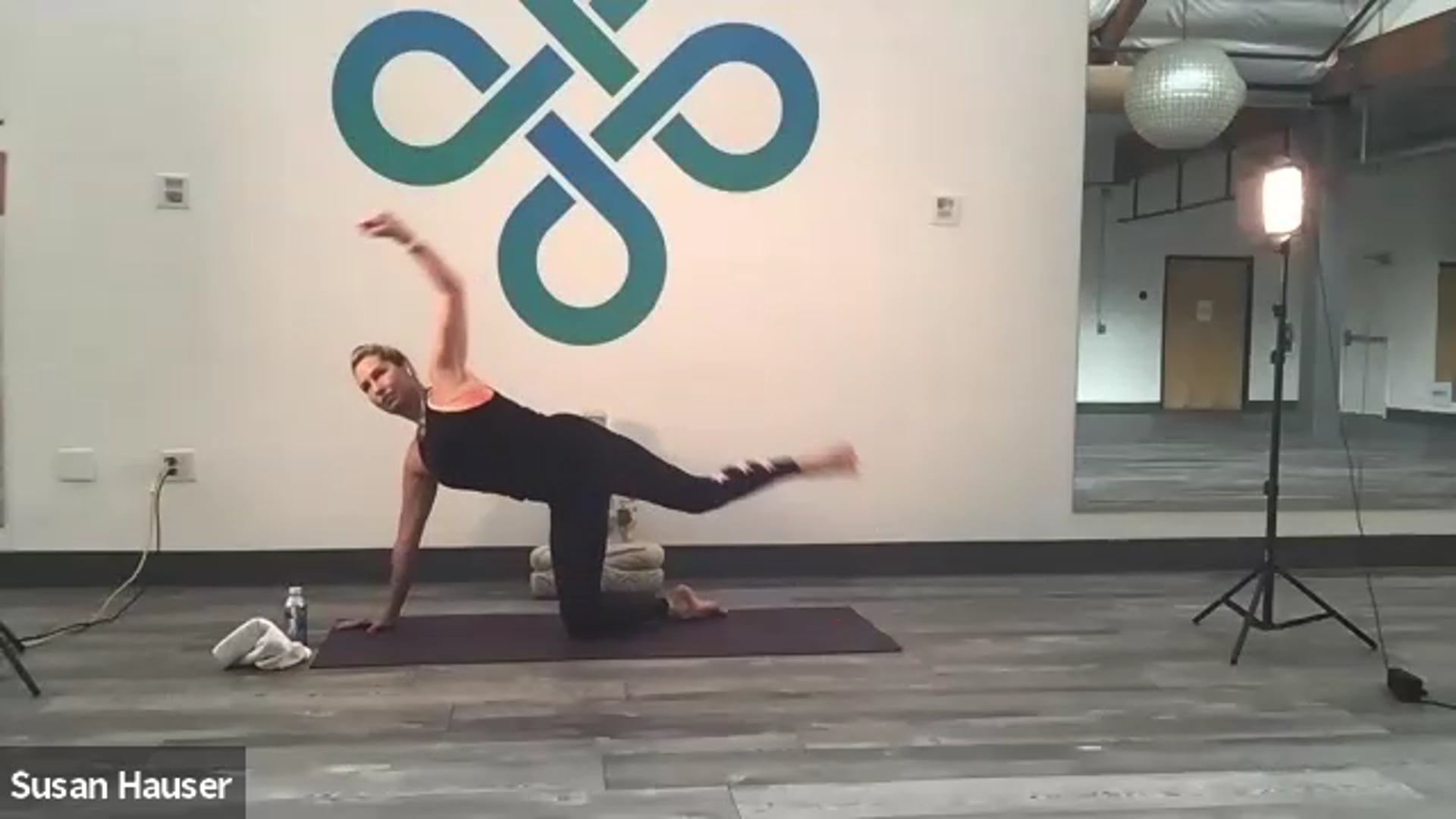 2020-04-17 Susan Hauser Power Yoga