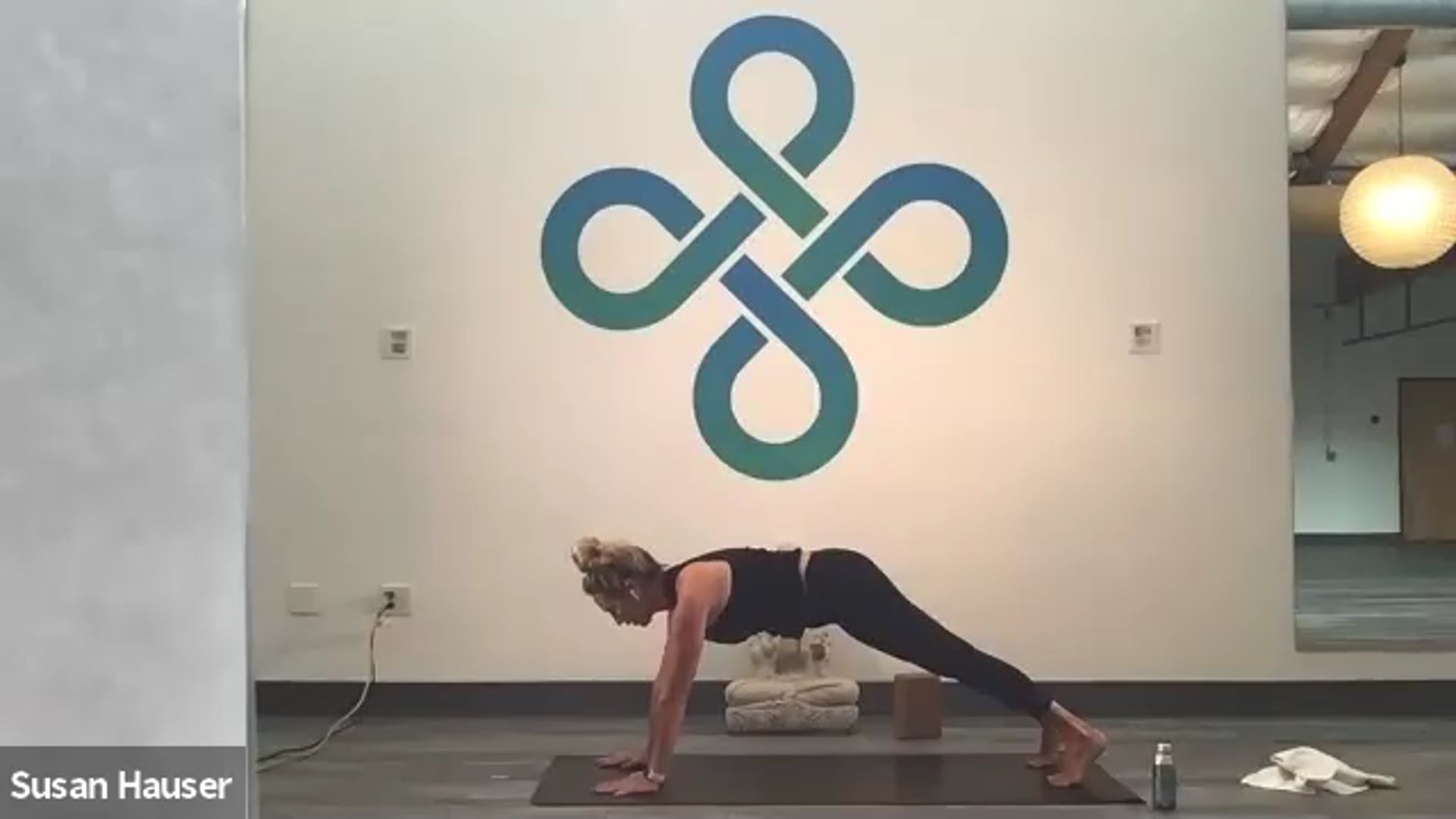 2020-04-19 Susan Hauser Power Yoga