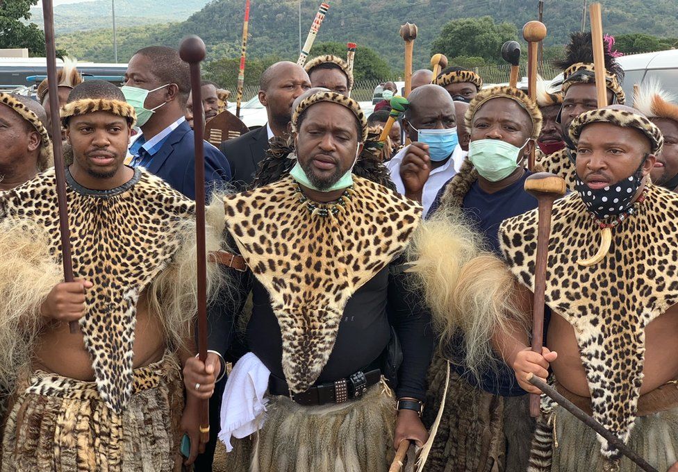 THE MONKOZIS (Kings)