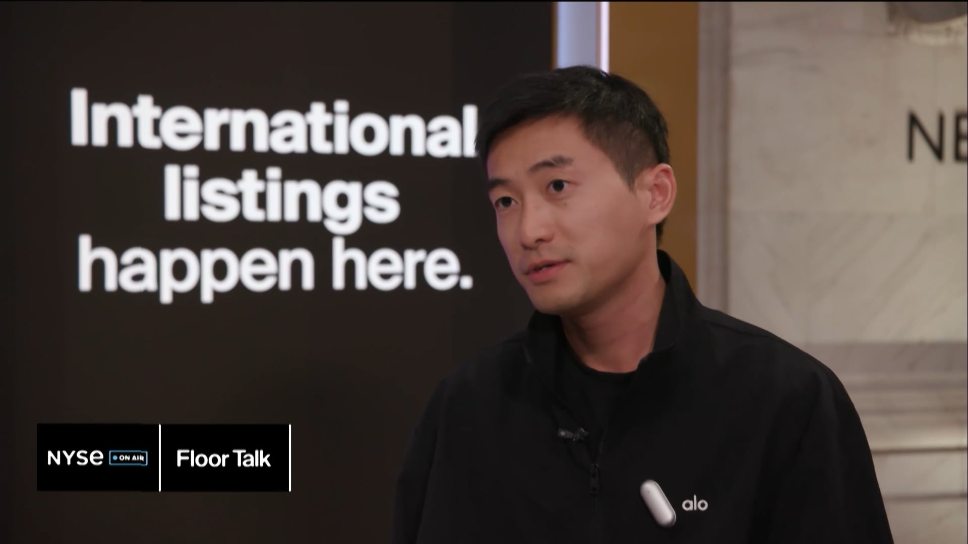 Plaud CEO Takes Viewers Through How Wearable AI Note-Taking Device Works