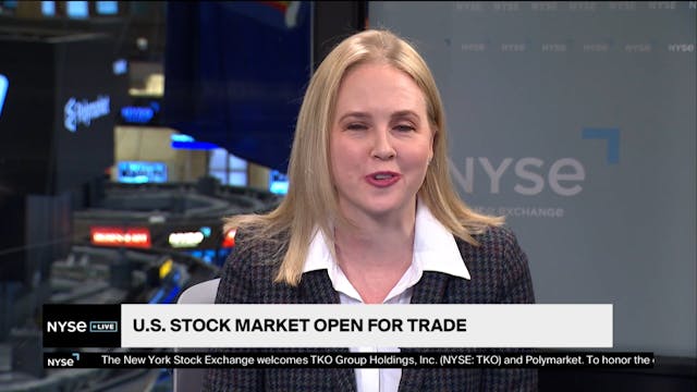 Dow Comes Off Fresh Record as Investo...