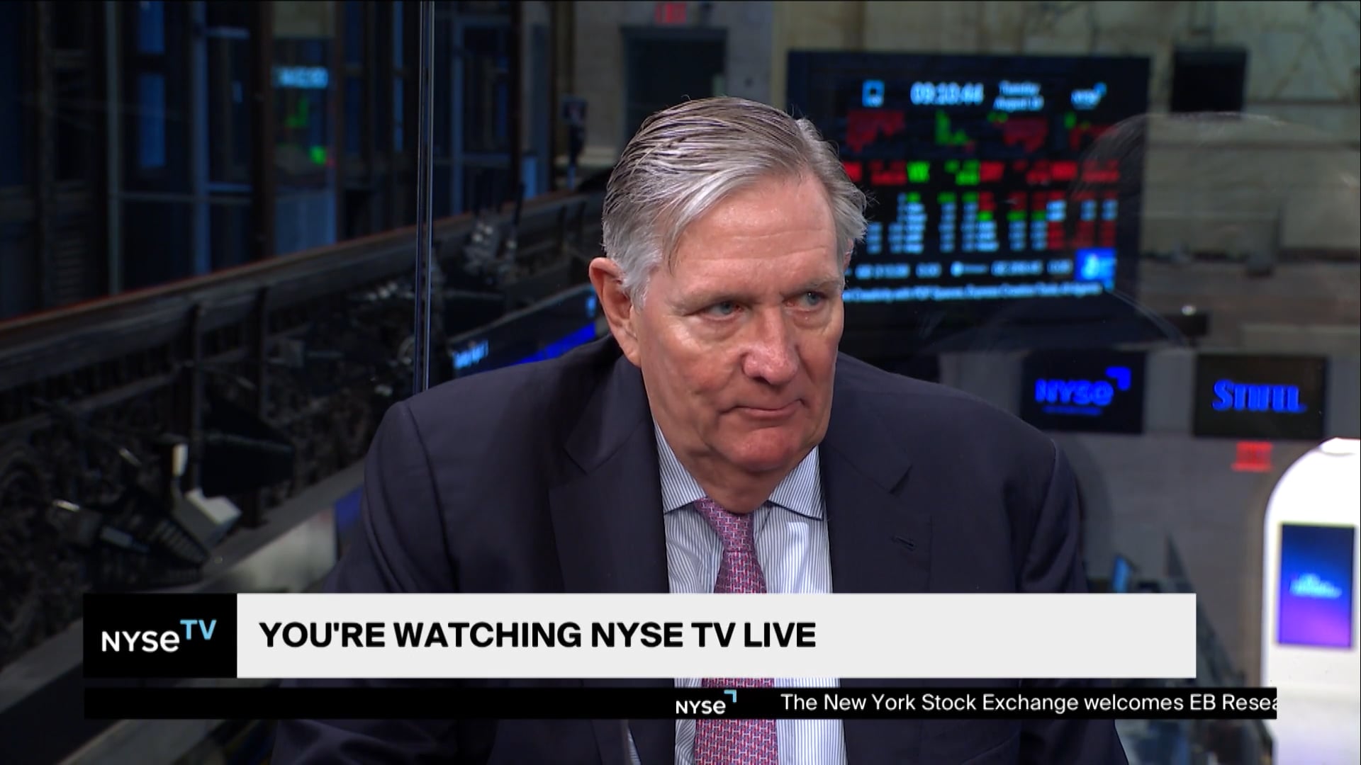 Advises Investors to Prioritize Fundamentals Over Current Events