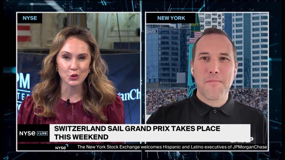 Ryan Reynolds, Anne Hathaway Among Celebrities Investors of SailGP )