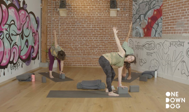 FLOW - Yoga For Turning Off The Outside World