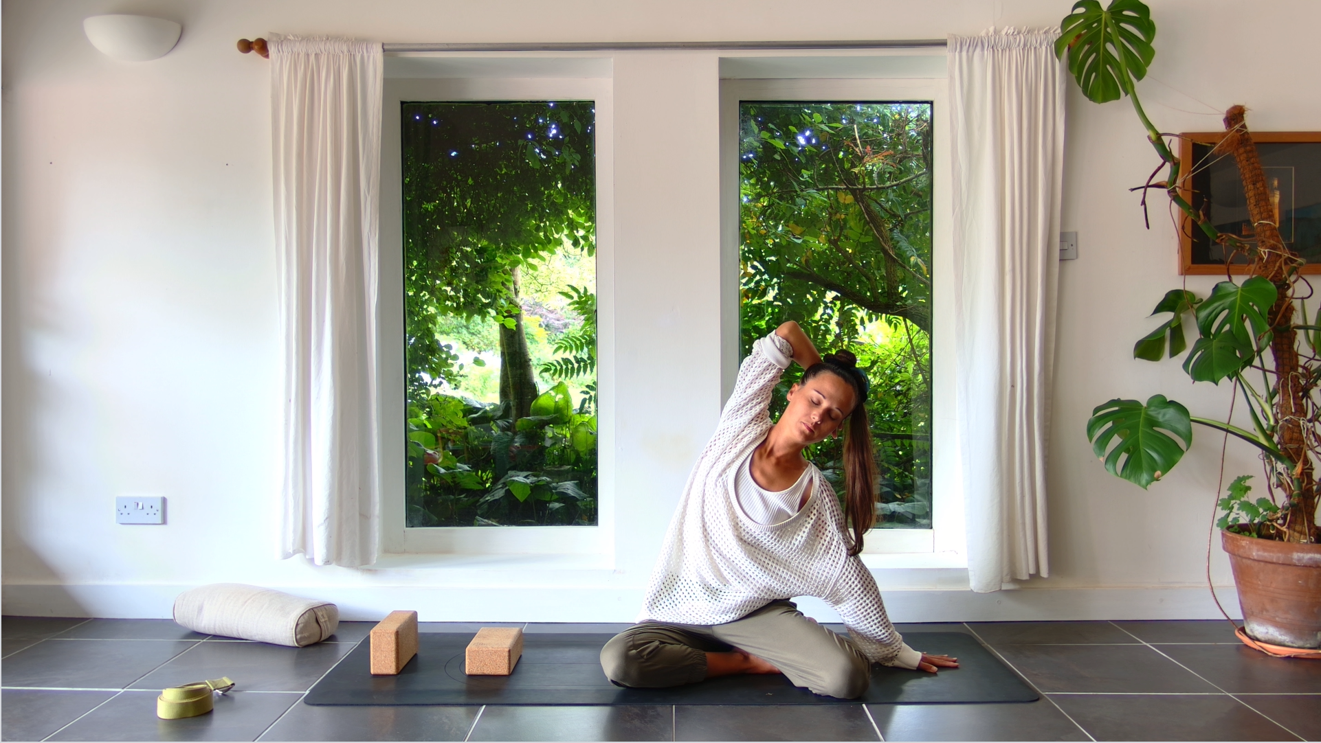 Shoulder & Stress Release | 28 mins