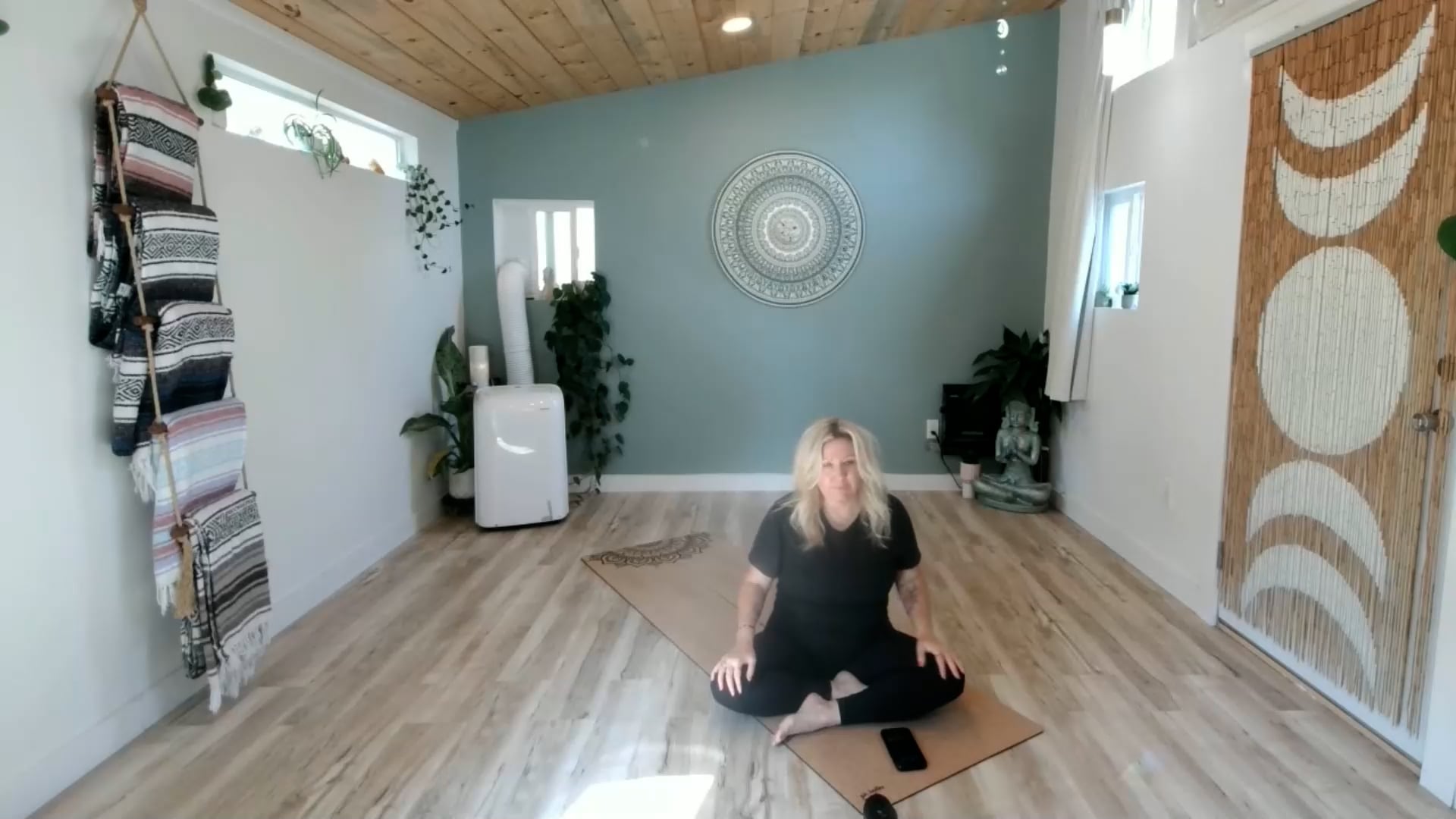 OMnia Yoga August 2026