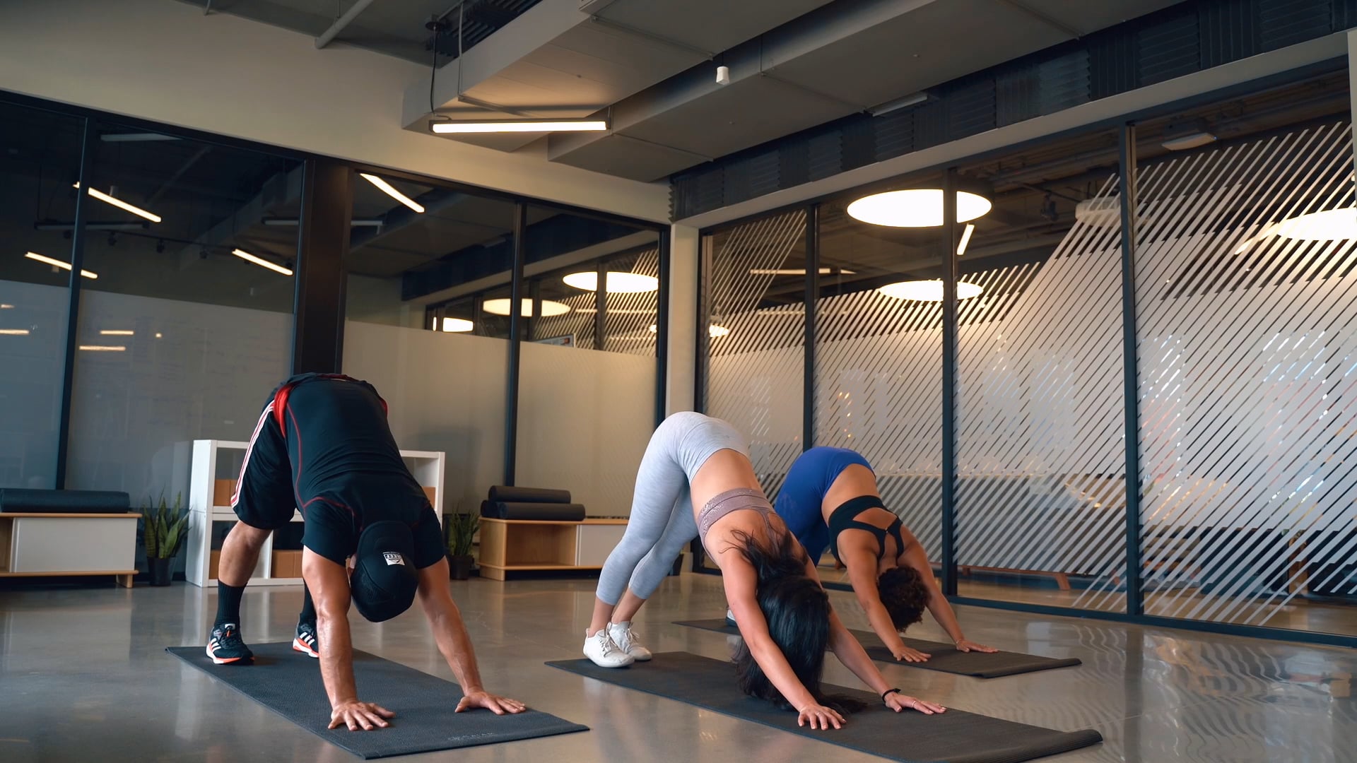 Hot n' Sweaty 90's Arms & Abs | Katie Kasten