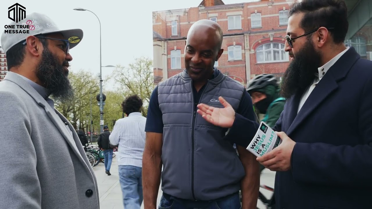 MUST WATCH! Christian Man Finally Accepts to Islam