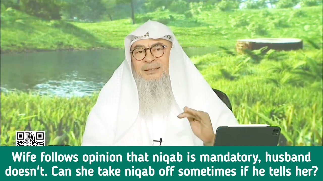 Wife follows opinion that niqab is fard, husband doesn't