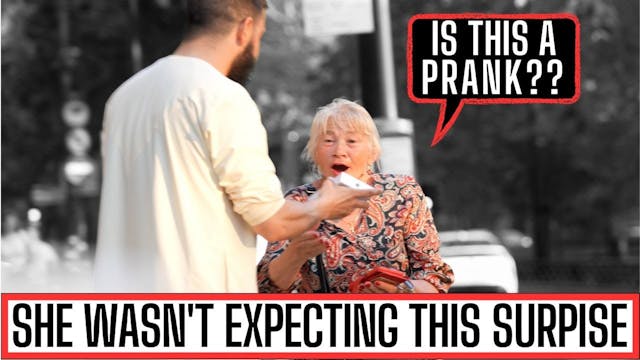 ASKING STRANGERS TO HELP ME DO WUDHU ...