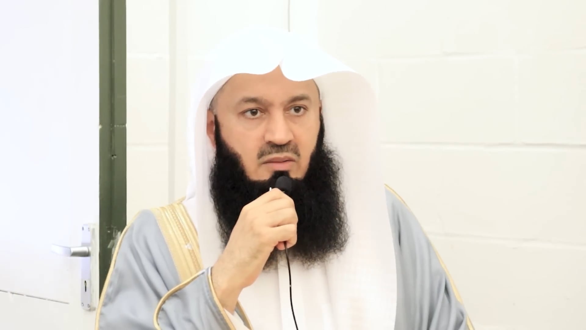NEW - Halal Food & Prayer Room in a Casino - Mufti Menk