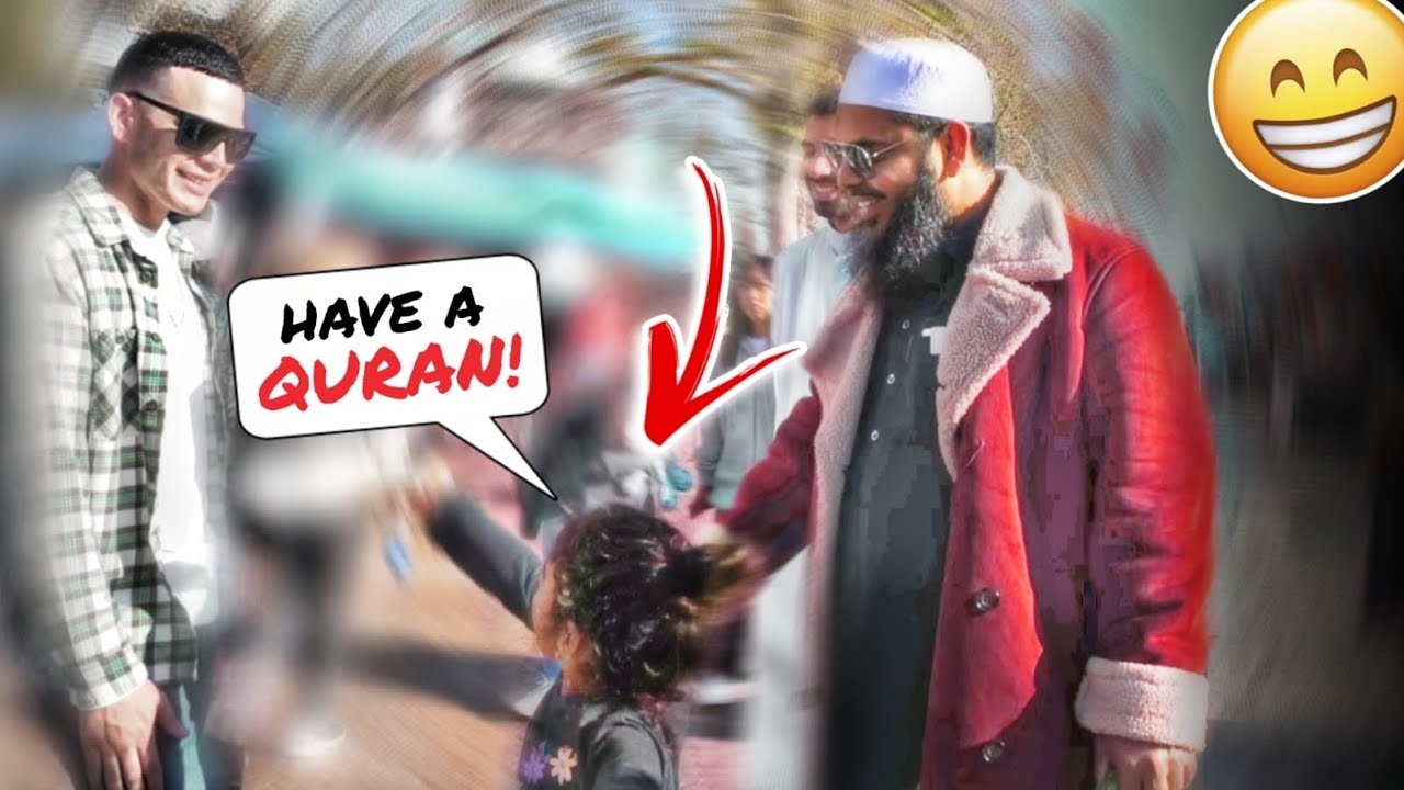 Little Girl Gifts Quran To Stranger During Dawah!!