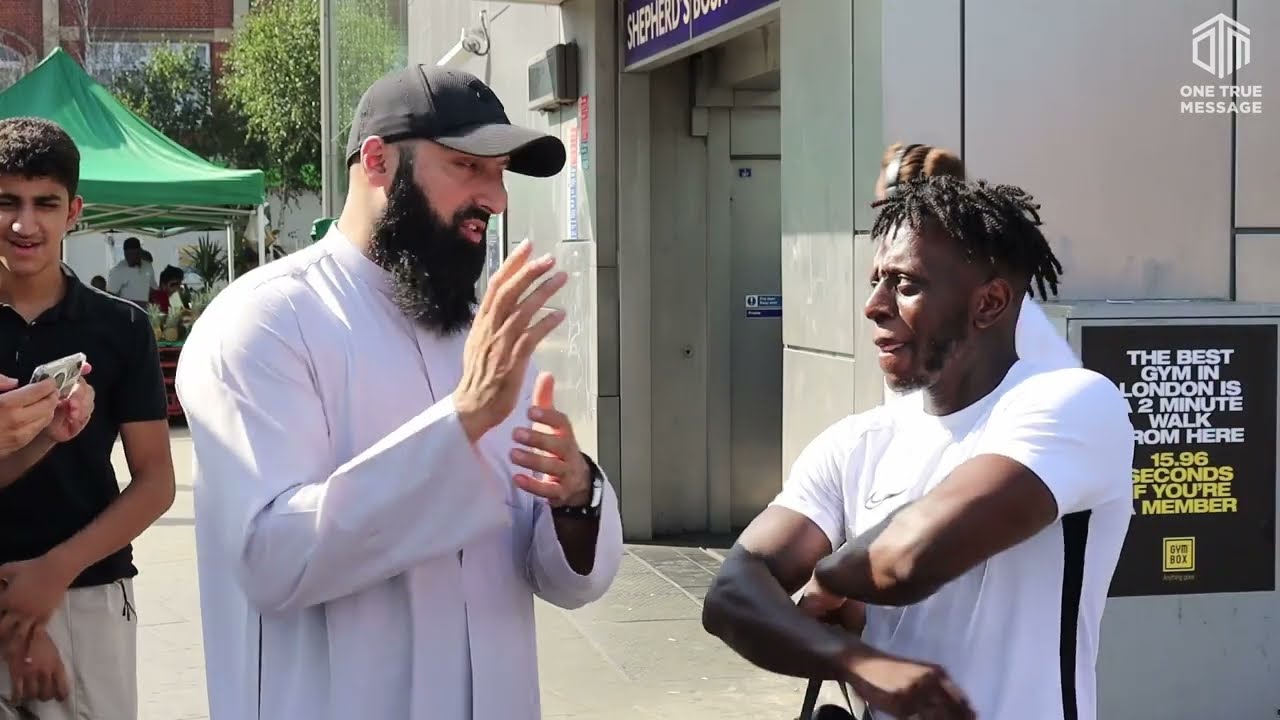  Sincere Christian Man Learns About Islam & Converts On The Spot! - MUST WATCH! 