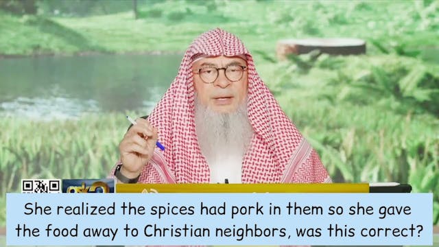 She Realised Spice Had Pork, She Gave...