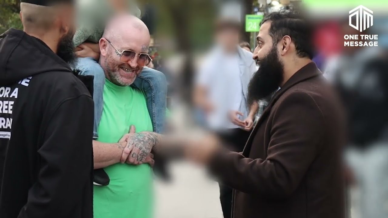 Very Emotional Shahada - Tears of Joy Upon Converting to Islam