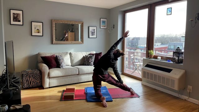 Giulia: In & Around the Hips (45min)