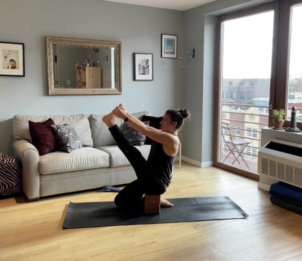 Giulia: Ankles, Knees, Hips & Heron's Pose (75min)