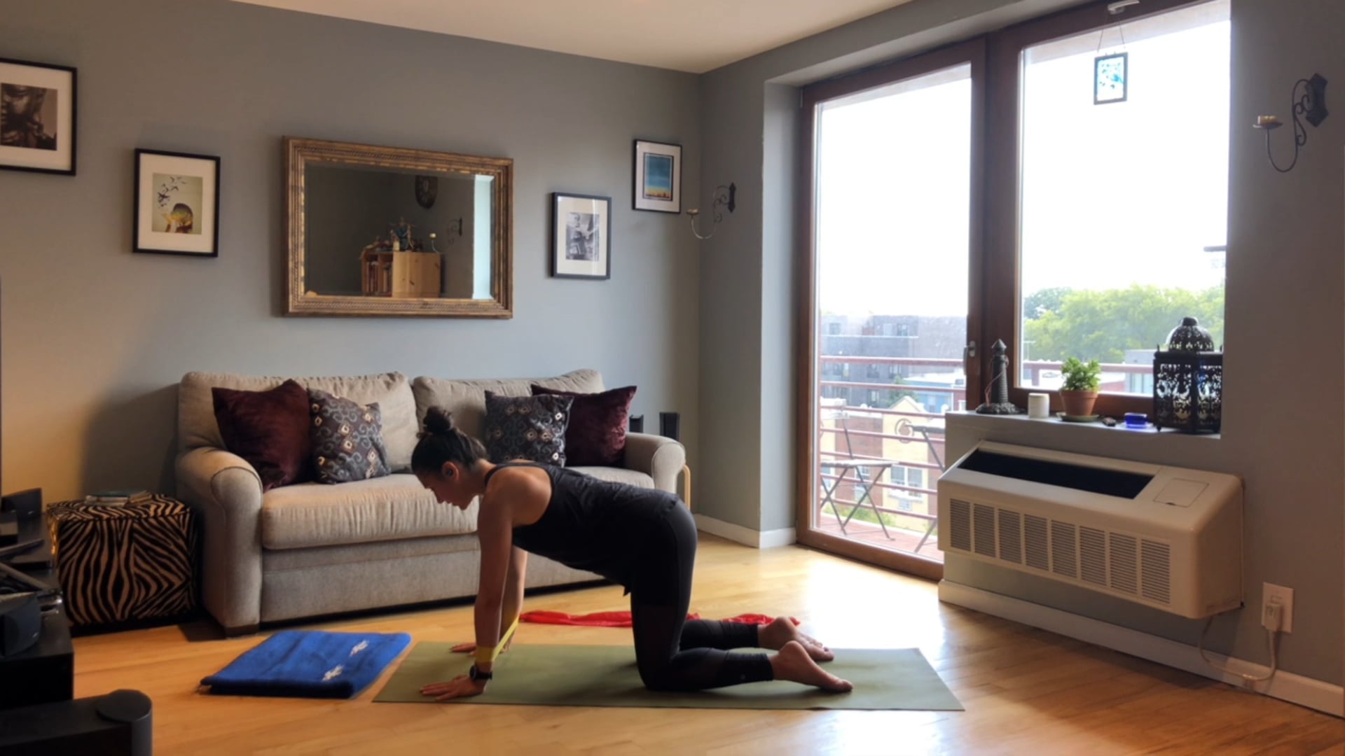 Giulia: Banded Flow, Shoulder Class (47min)