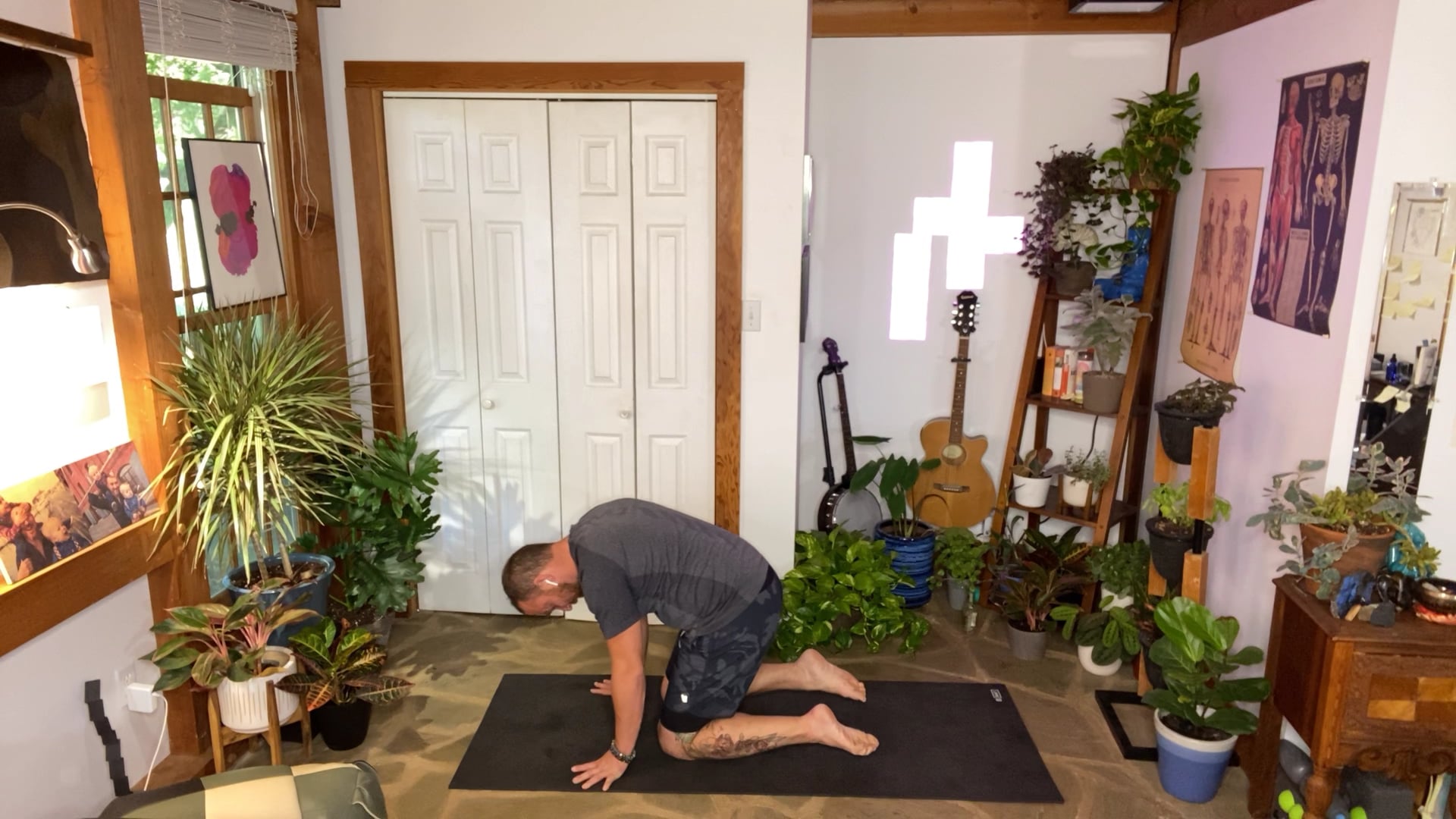 Derek: Oh My Quads! (60min) 