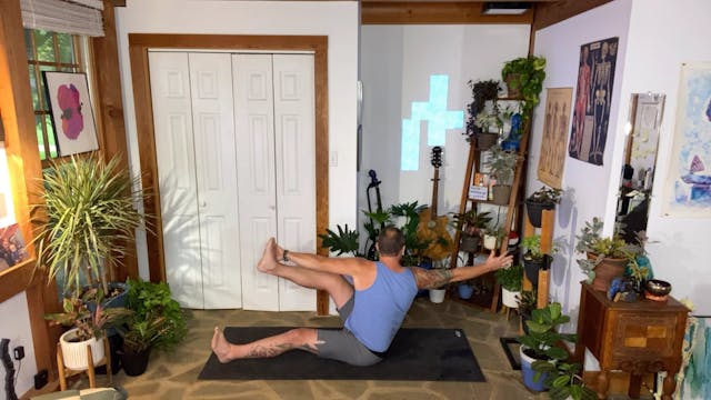 Derek: Twist and Fold (65 minutes)