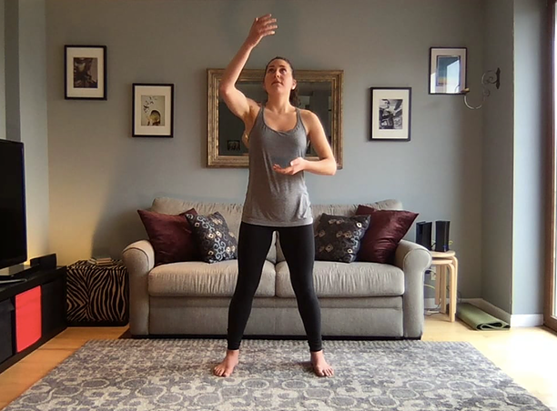 Giulia: Meditative & Energy Moving Flow (11min)