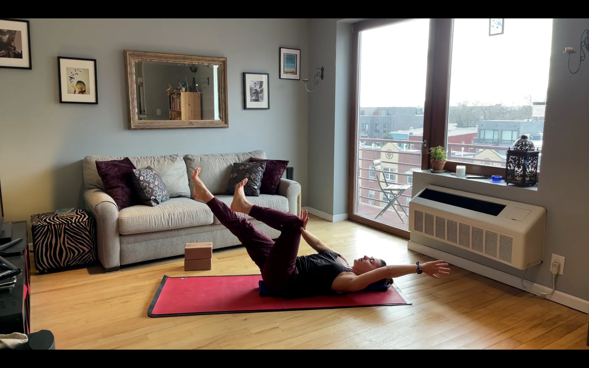 Giulia: Deep Core & Pelvic Floor Quickie (12min)