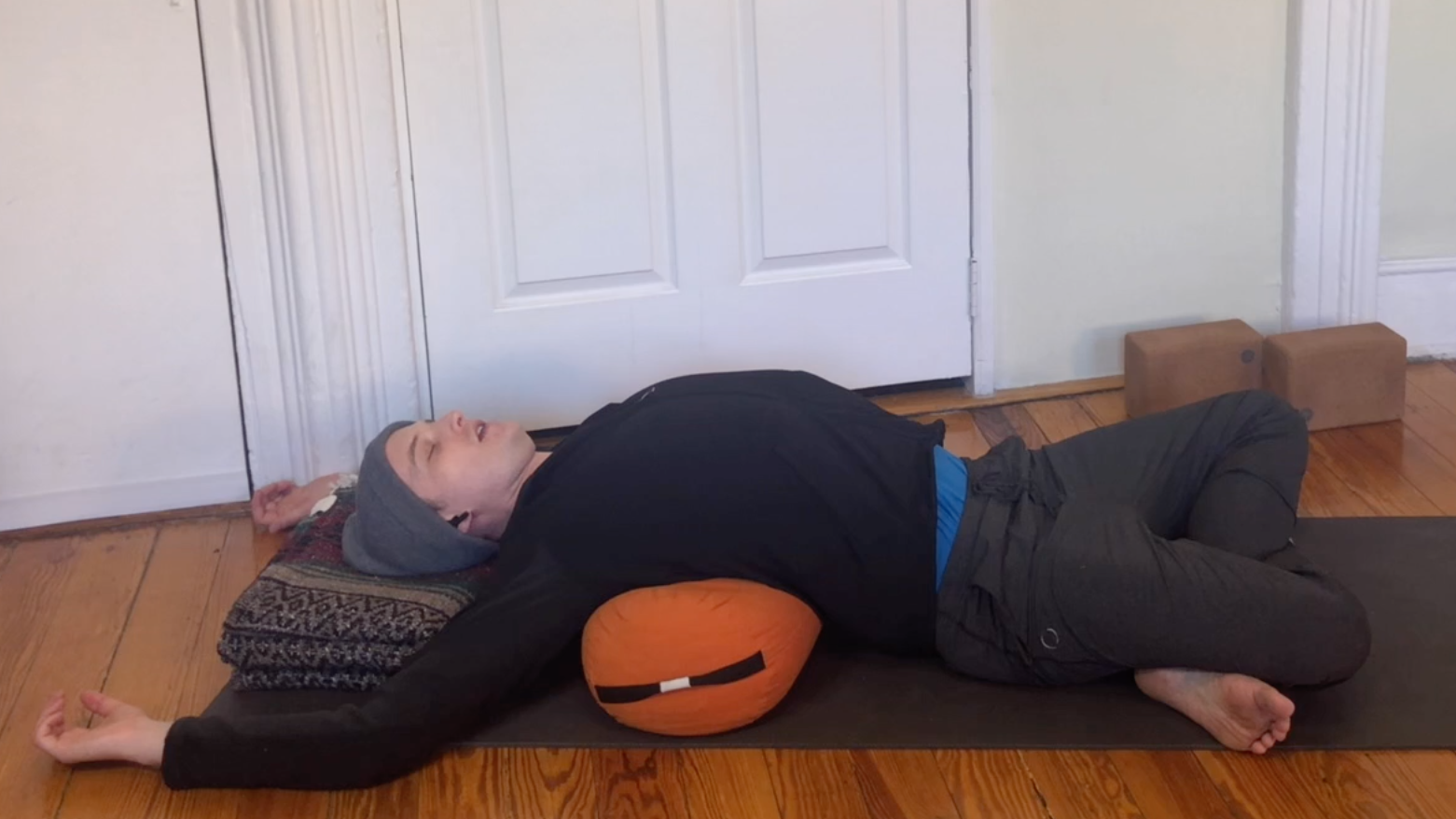 Kevin: Restorative, Pranayama, Meditation and Intention Setting (80 minutes)