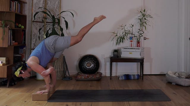 Miles: Galavasana: Flying Pigeon (60min)