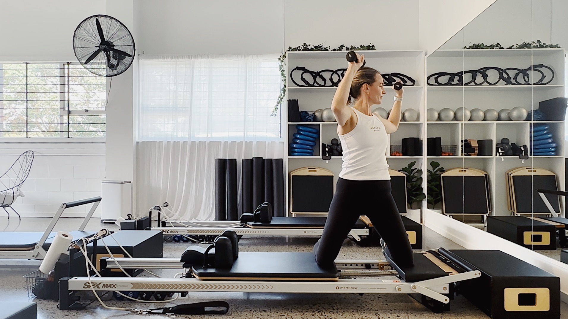 Kneeling Inner Thigh (#026)