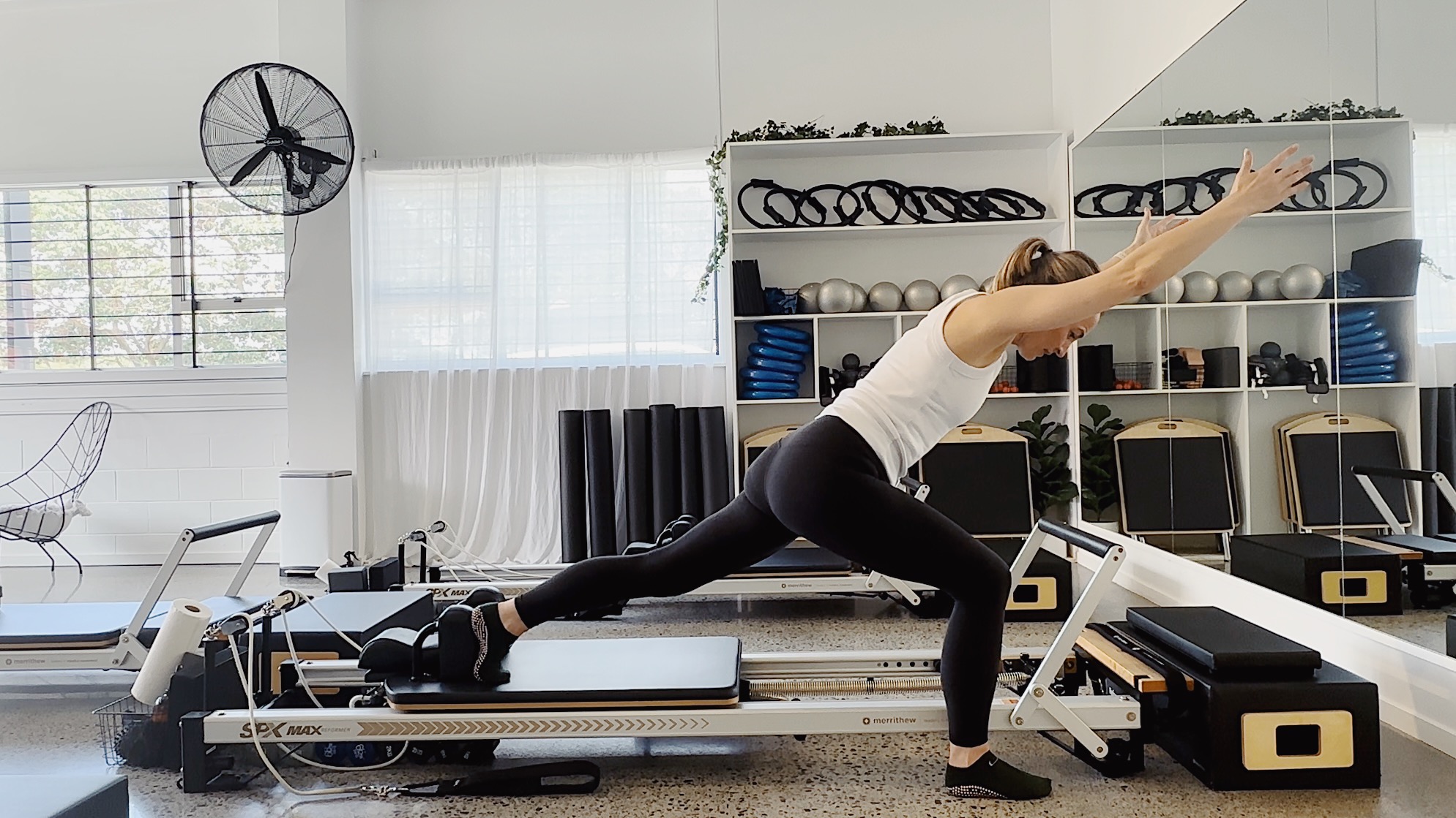 Glute Lunge on Floor (#027)