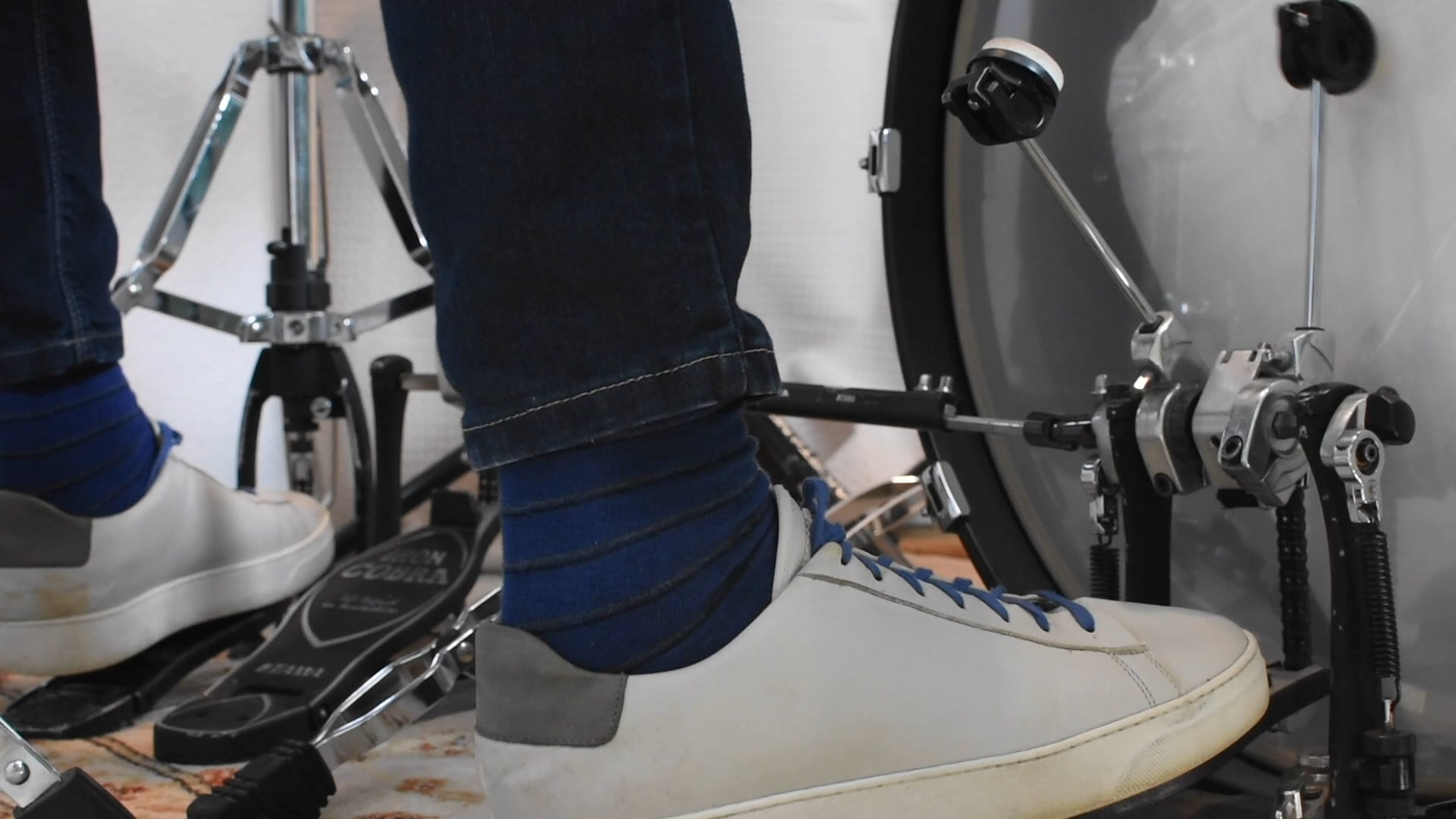 Broken 16th Hi-Hat Groove 