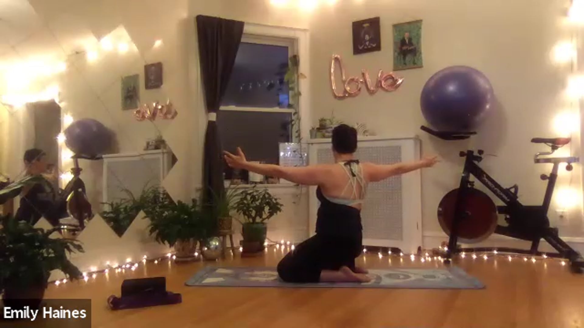 Yoga Playtime Upper Back and Shoulders 