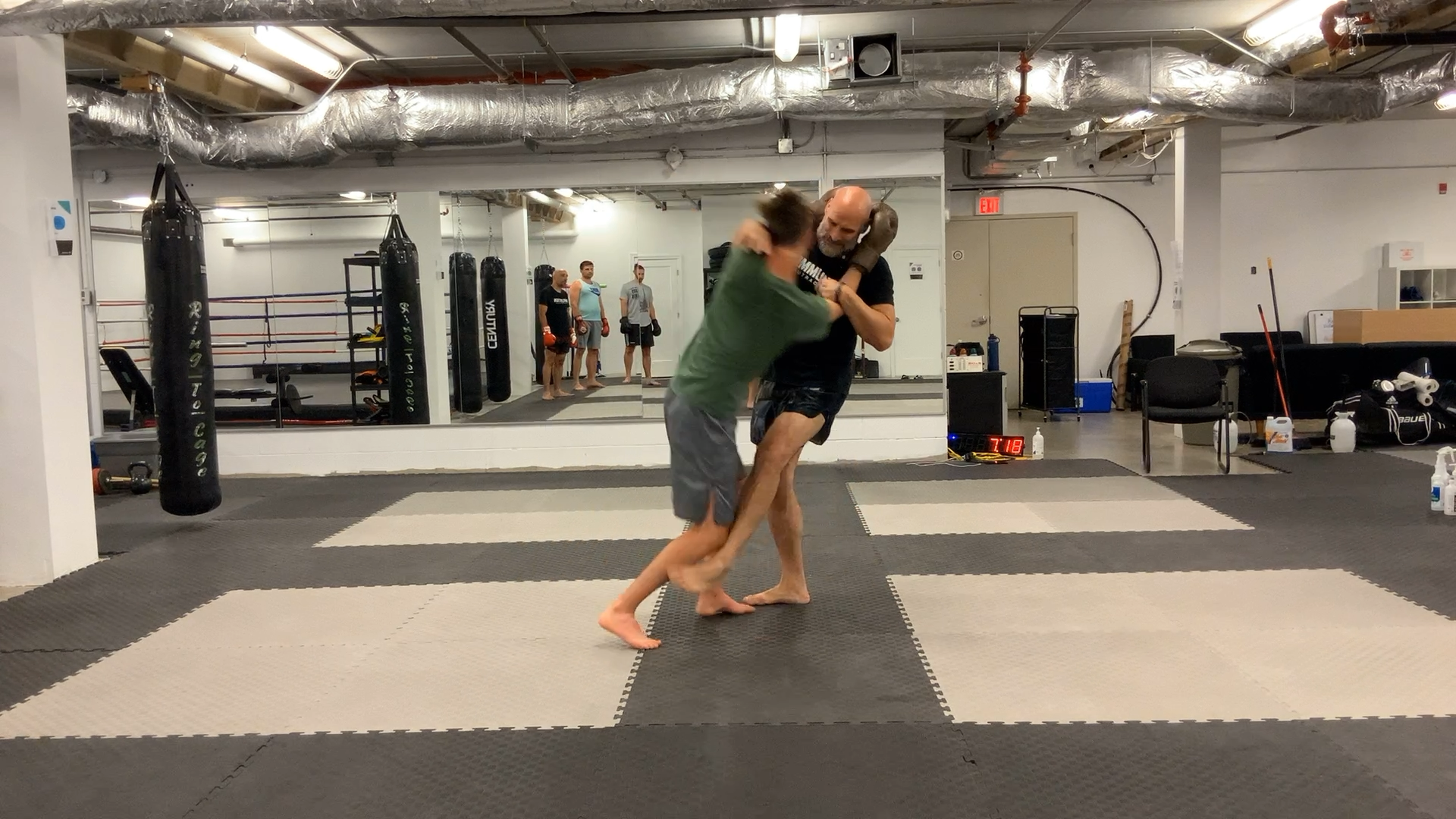 Muay Thai Clinch:Head and Arm Foot Sweep