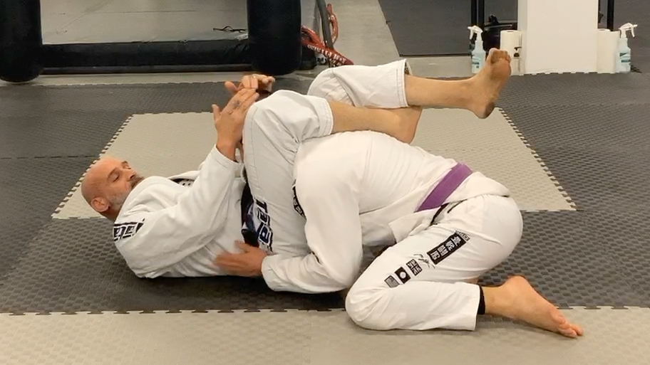 BJJ 201:Half Guard Submission Triangle Choke