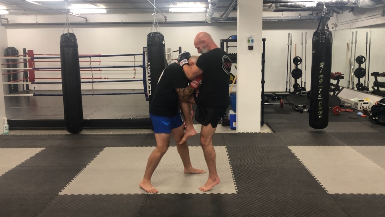 Muay Thai Boxing Drills:Body punch and Knee