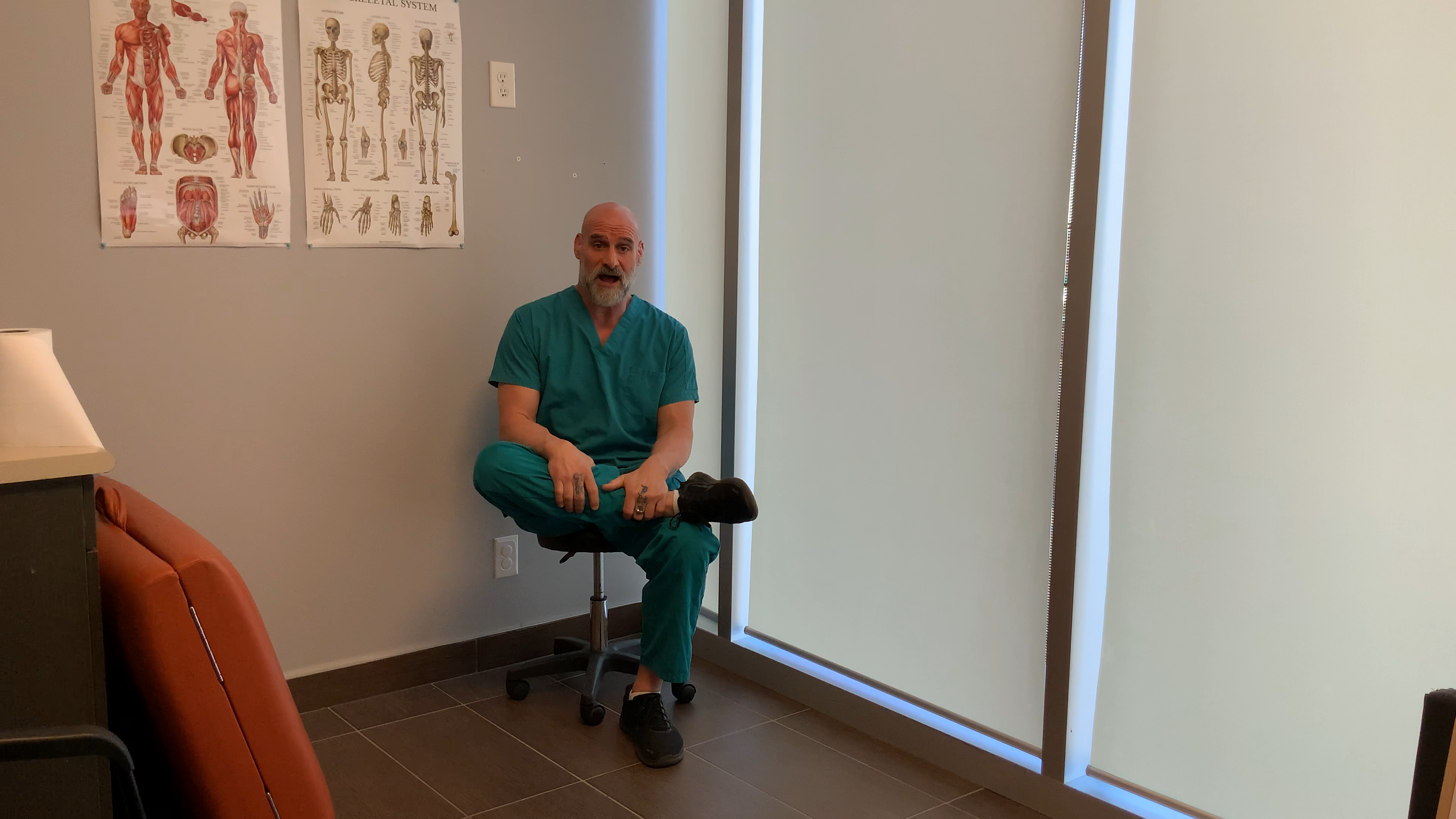 Hips FRC: Putting on your shoes test