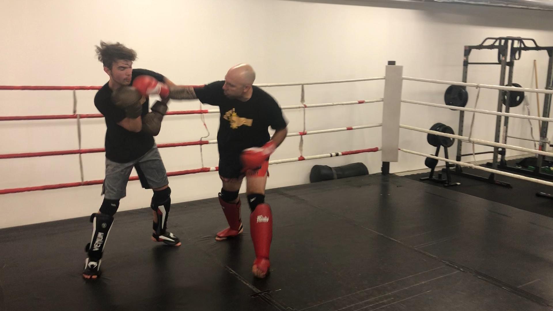 Technical/Play Sparring : Closing the gap / Infighting