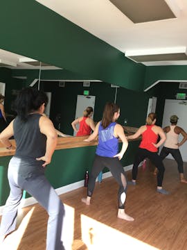 Floor work with Corinne (Glutes & Thi...