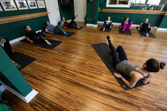 Stretch with Lauren (Mat Barre)