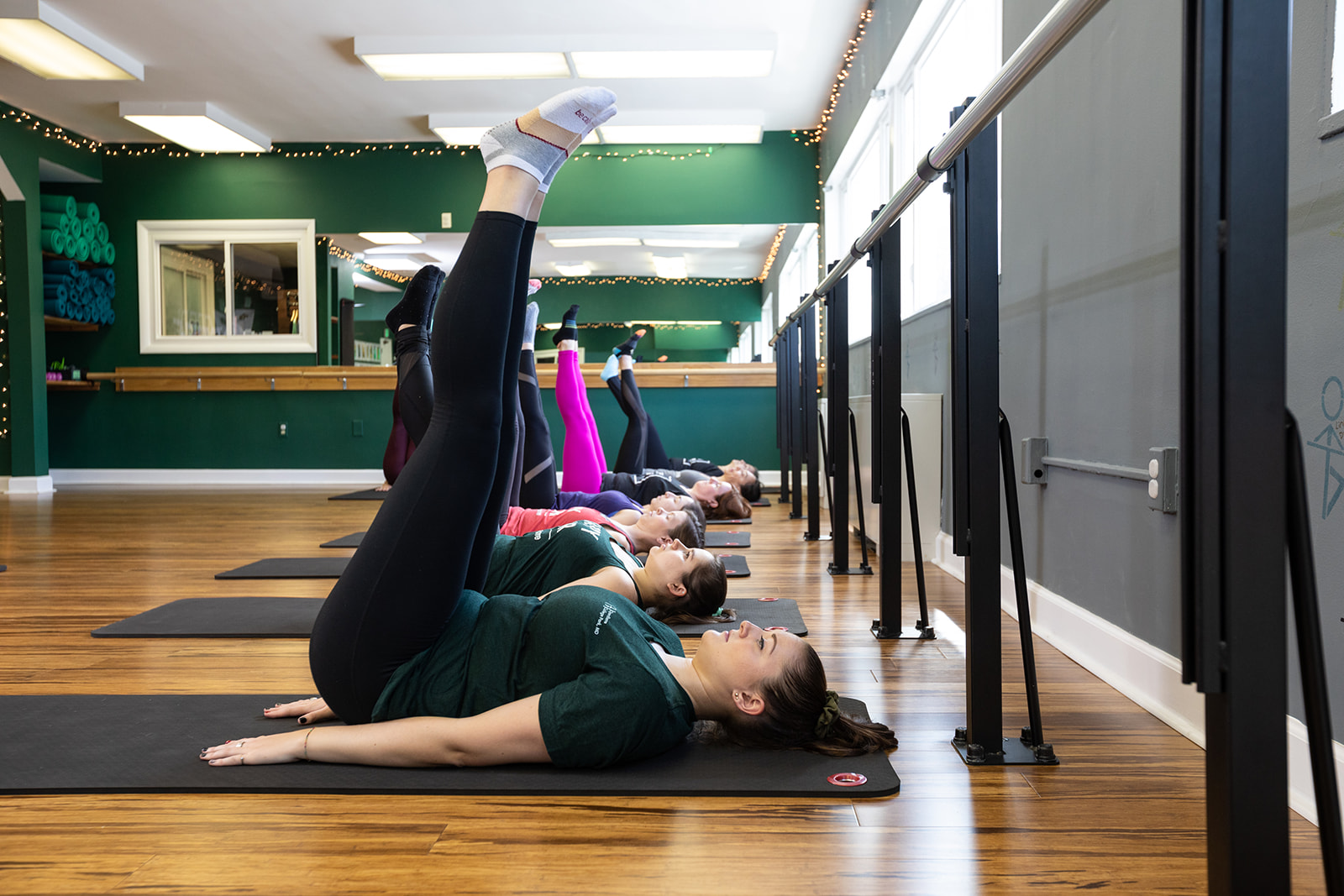 Legs with Kelly and Carmela (Barre Express)