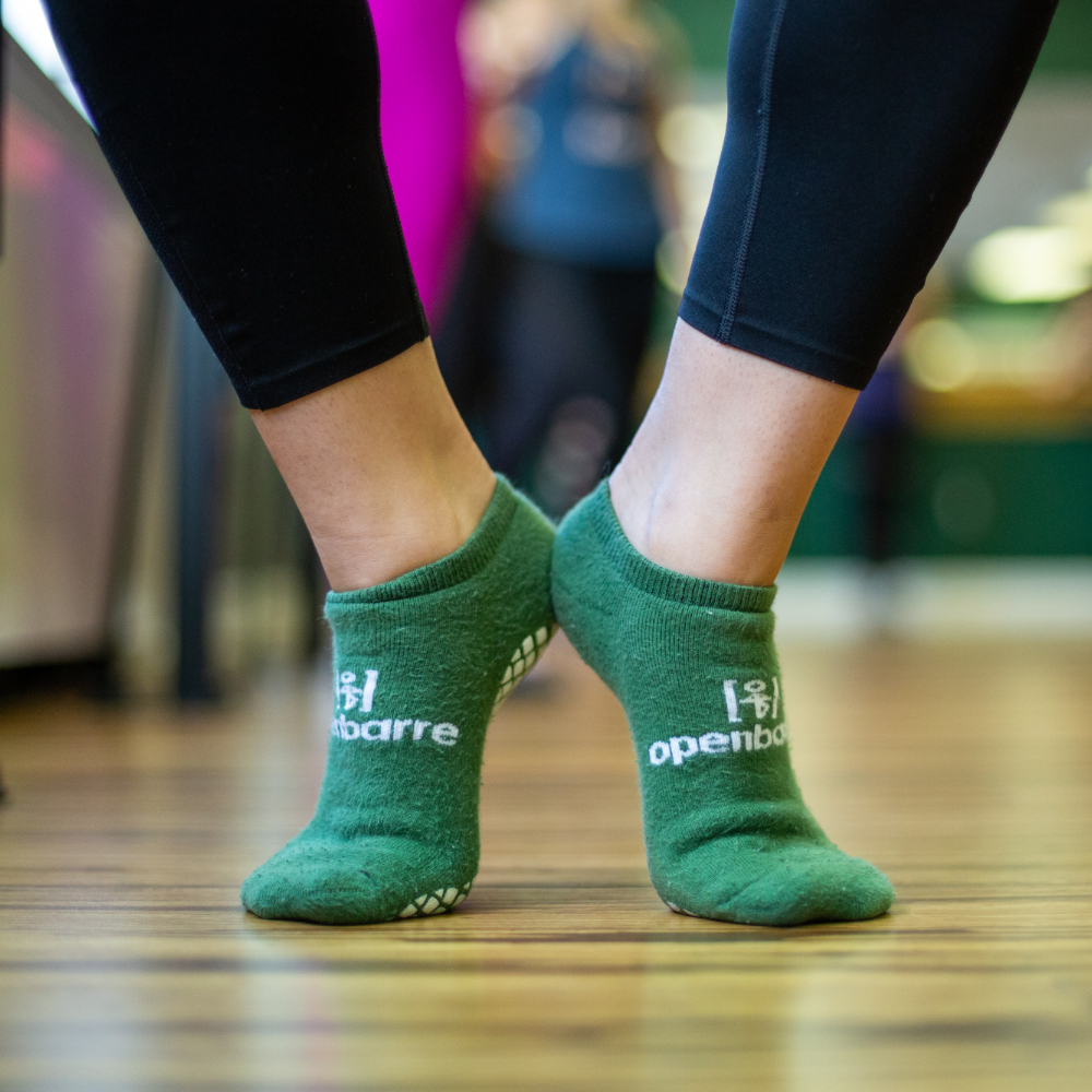 8.21.24 31 minutes of Barre class, 14 minutes of stretching with Lauren + Abby!