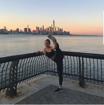 Glutes with Morgan (solo in-studio cl...